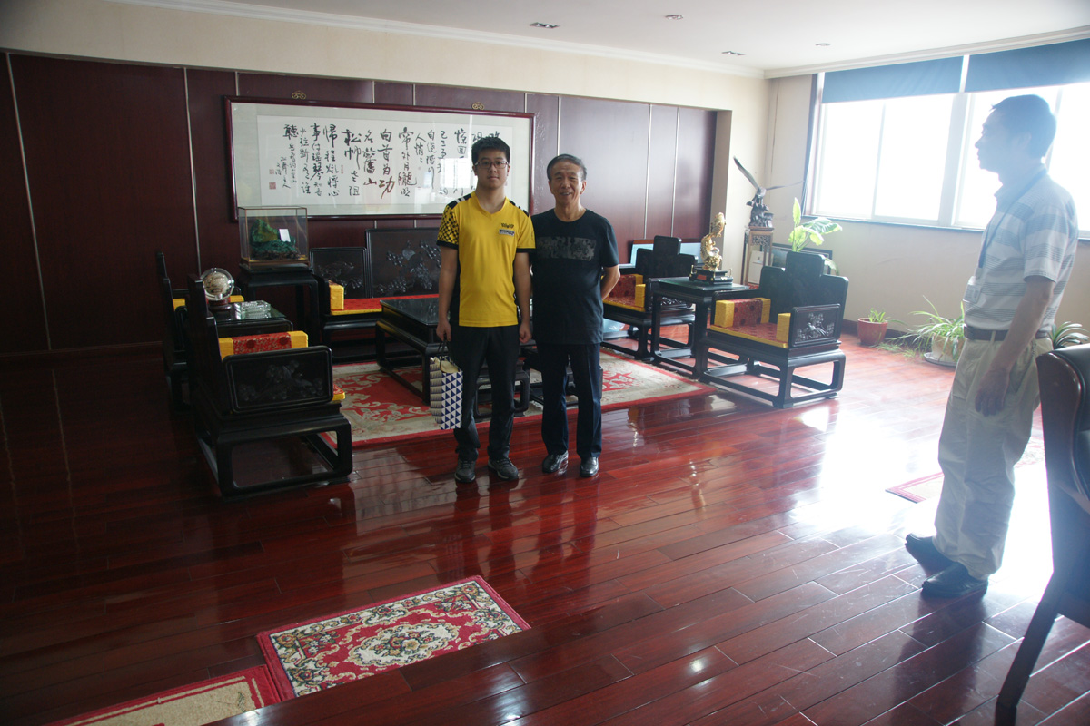 2017年董事長(zhǎng)資助貧困生順利高中畢業(yè)并考入大學(xué)